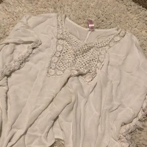 White beach overthrow